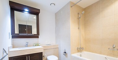LUX The Burj Khalifa Fountain View Suite 3