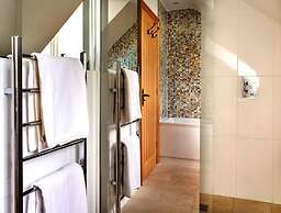 Villa in Pollenca With Sea Views & Pool