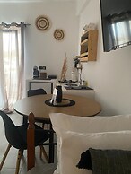 Thiramna Apts, Kythnos