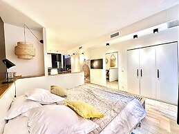 MAISON LIA