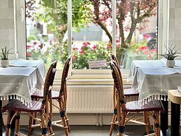 MAISON LIA