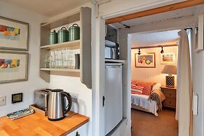 Cottage in Praa Sands Near the Beach