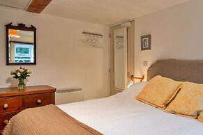 Cottage in Praa Sands Near the Beach