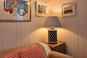 Cottage in Praa Sands Near the Beach