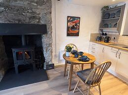 4 Old Tanrhiw