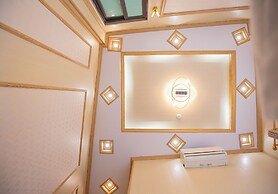 Quyenly Motel