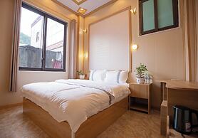 Quyenly Motel
