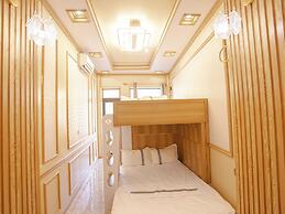 Quyenly Motel