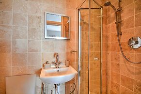 Seaside Escape in Newquay, No Deposit