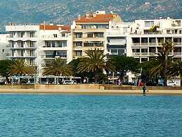 1 Bedroom Apartment Near Nova Beach