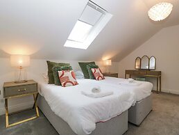 Forest Lodge