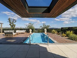 Forest Lodge
