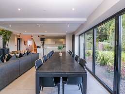 Forest Lodge