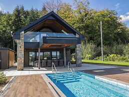 Forest Lodge