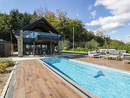 Forest Lodge