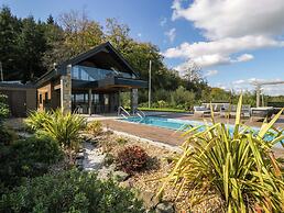 Forest Lodge