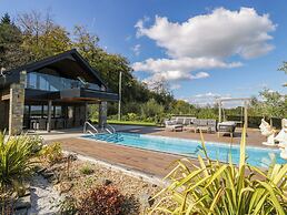 Forest Lodge