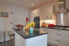 Coach House by Holcombe Beach & Coastal Path