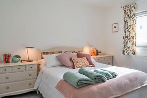 Coach House by Holcombe Beach & Coastal Path