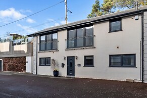 Coach House by Holcombe Beach & Coastal Path