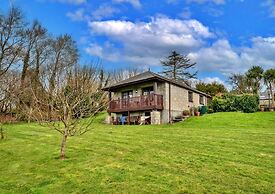 Bungalow in Cornwall With Orchard Views