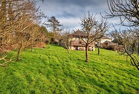 Bungalow in Cornwall With Orchard Views