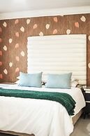 Serenity Heights Backpackers Lodge