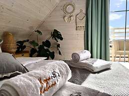 Beachside House in Kopan With Heated Pool