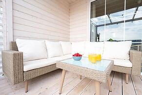 Beachside House in Kopan With Heated Pool