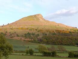 Cottage in North York Moors With Scenic Trails