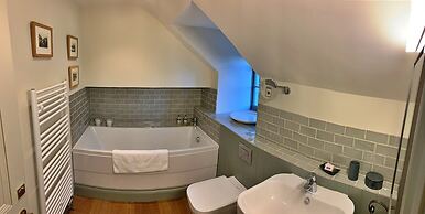 Cottage in North York Moors With Scenic Trails