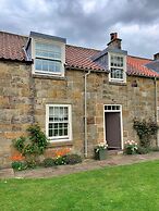 Cottage in North York Moors With Scenic Trails