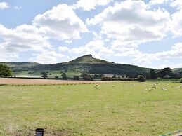 Cottage in North York Moors With Scenic Trails