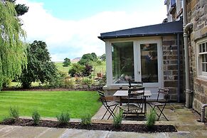 Cottage in North York Moors With Scenic Trails