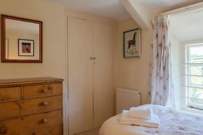 Charming Holiday Cottage in Wirthypool, No Deposit