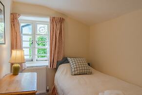 Charming Holiday Cottage in Wirthypool, No Deposit
