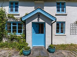 Charming Holiday Cottage in Wirthypool, No Deposit