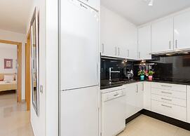 3-bedroom Apartment With sea View