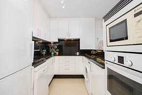 3-bedroom Apartment With sea View