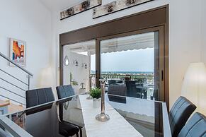 3-bedroom Apartment With sea View