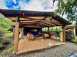 Zompopa Lodge