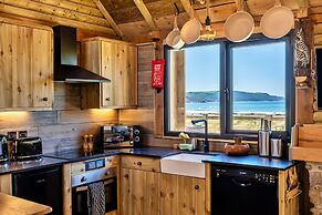 Lodge in Cornwall With Widemouth Bay Views