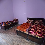 Aditya Guest House And Restaurant