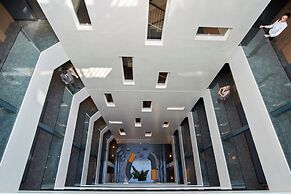 Hotel Chi