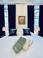 Les suites de Notre Dame Luxury Cottage