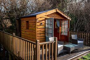 Treehouse in Germansweek Near Dartmoor Trails