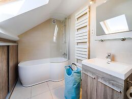 Villa Borgloon With Blossom Views and Jacuzzi