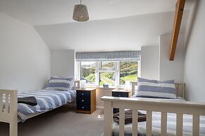 Coastal Retreat on Wales Path With Sea Views