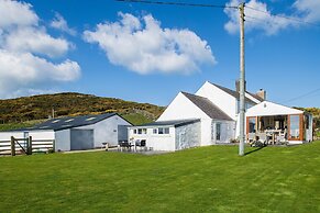 Coastal Retreat on Wales Path With Sea Views