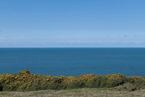 Coastal Retreat on Wales Path With Sea Views